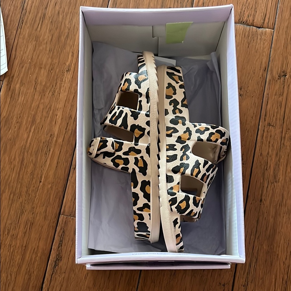 NEW Madden Girl Leopard Print Darling Sandals size 8